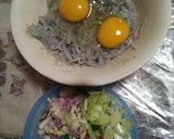 Foto langkah ke 2 dari resep Dadar Teri Nasi.