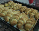 Foto del paso 5 de la receta: Croissant rellenos de crema pastelera sin huevo y sin leche