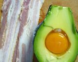 รูปขั้นตอนการทำที่ 1 ของ LOW-Crob : อาหารเช้า ไข่อบอะโวคาโด🥑🥚