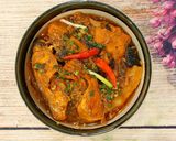 A picture of step 3 of Vietnamese Braised Salmon (Cá hồi kho tộ).