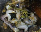 Foto langkah ke 5 dari resep Tumis Cumi Hitam.