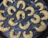 A picture of step 5 of Nutella and White Cheese Croissants with Za’atar – Amazing! 👌🏻😋.