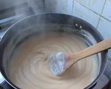 Foto del paso 3 de la receta: Crema pastelera con vainillas y merengue