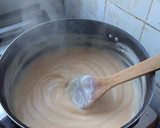 Foto del paso 3 de la receta: Crema pastelera con vainillas y merengue