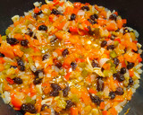Foto del paso 1 de la receta: Empanada de bacalao con pasas