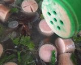 Foto langkah ke 5 dari resep Sup sosis jamur kuping.