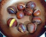 Foto del paso 3 de la receta: Crema de castañas asadas y glaseadas con frutos secos