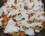 Foto del paso 2 de la receta: Tortilla de bacalao rápida