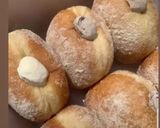 A picture of step 7 of Filled Doughnut❤️.