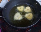 A picture of step 4 of Glaze Dough nuts.