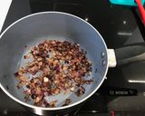 A picture of step 4 of Pithla/Jhunka/Zunka (gramflour porridge).