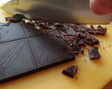 Habos, csokis, meggyes csiga recept fázis 8 fotója