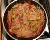 A picture of step 7 of Pasta Shirataki with zucchini sauce.