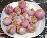 A picture of step 3 of Onion Bonday.