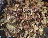 Foto del paso 2 de la receta: Revuelto de cebollas caramelizadas..