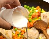 Tejszínes-zöldséges csirke recept fázis 3 fotója
