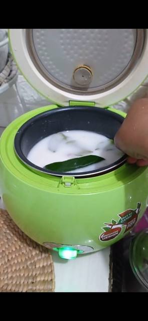 Langkah-langkah untuk membuat Cara bikin Nasi uduk fiber creme rice cooker