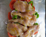 Foto del paso 2 de la receta: Filetes de pollo con verduras en papillote