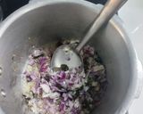 A picture of step 2 of Mix dal lauki.