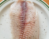 Foto del paso 1 de la receta: Filete de pescado con poblano y champiñones