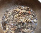 A picture of step 2 of Spicy Thai Basil Chicken with Chicken Offal.