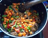 A picture of step 4 of Paprika beef goulash.