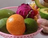 Foto langkah ke 1 dari resep Avocado toast mix Guacamole.