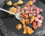 Foto del paso 4 de la receta: Paella con alcachofas, habas y ajos tiernos, carne y albondiguitas