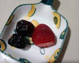 Gambar langkah 4 resipi Berry Bliss Smoothie Bowl.