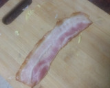 Foto del paso 4 de la receta: Perrito de salchicha fresca envuelta con papas fritas