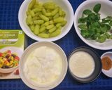 A picture of step 1 of Green Grapes Lassi.