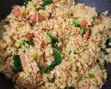 Foto langkah ke 7 dari resep Nasi goreng sosis simple.