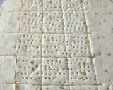 Foto del paso 7 de la receta: Galletitas crocantes con cebollita de verdeo (saladas) gluten free, con kéfir