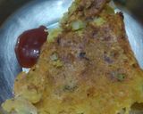 A picture of step 3 of Besan chilla.