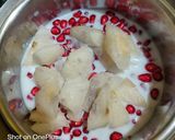 A picture of step 1 of Suger free Apple Pomegranate Smoothie.