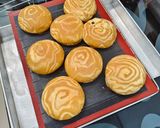 Foto langkah ke 8 dari resep Vanila Coffee Mexican Bun.