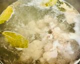 A picture of step 2 of Pea soup with chicken and smoked sausage.