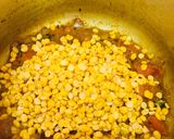 A picture of step 4 of Chana dal lauki.