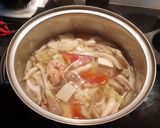 Hình bước làm 3 của món Canh tôm nấm đậu hũ