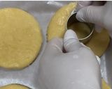 A picture of step 7 of Fermented old-fashioned doughnut.