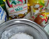 Foto langkah ke 1 dari resep Bakwan Tepung Tapioka Cap Pak Tani Gunung.