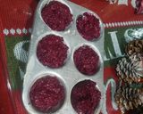 Foto del paso 4 de la receta: Magdalenas navideñas de remolacha