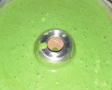 Foto langkah ke 6 dari resep Bolu pandan tanpa pengembang.