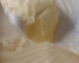 Foto langkah ke 4 dari resep Swiss Meringue Buttercream Enak Kaya Ice Cream.