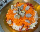 Une image de l'étape 8 de Salade de riz et fèves aux carottes, concombre et tomates.