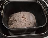 Foto del paso 1 de la receta: Pan casero horneado en máquina