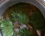 Foto langkah ke 6 dari resep Ikan masak bungkus daun singkong.