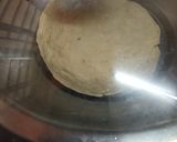 A picture of step 1 of Roti pan pizza.