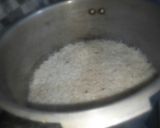 A picture of step 5 of Kabli pulao.