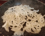 Foto del paso 2 de la receta: Tortilla de Calabacín y Cebolla